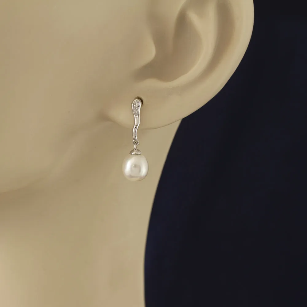 9ct White Gold Freshwater Pearl & Diamond Drop Earrings