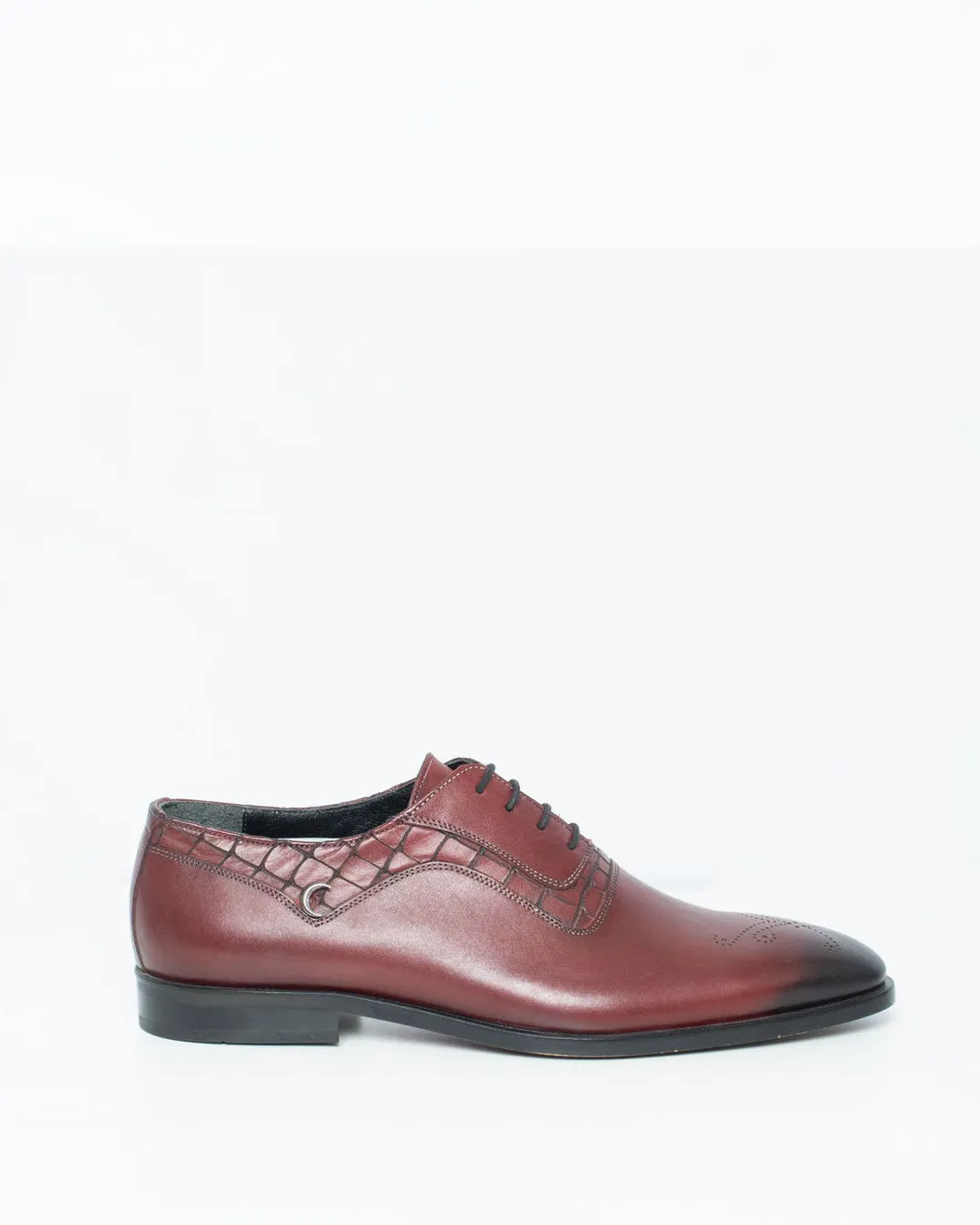 Calvano Burgundy Shoe