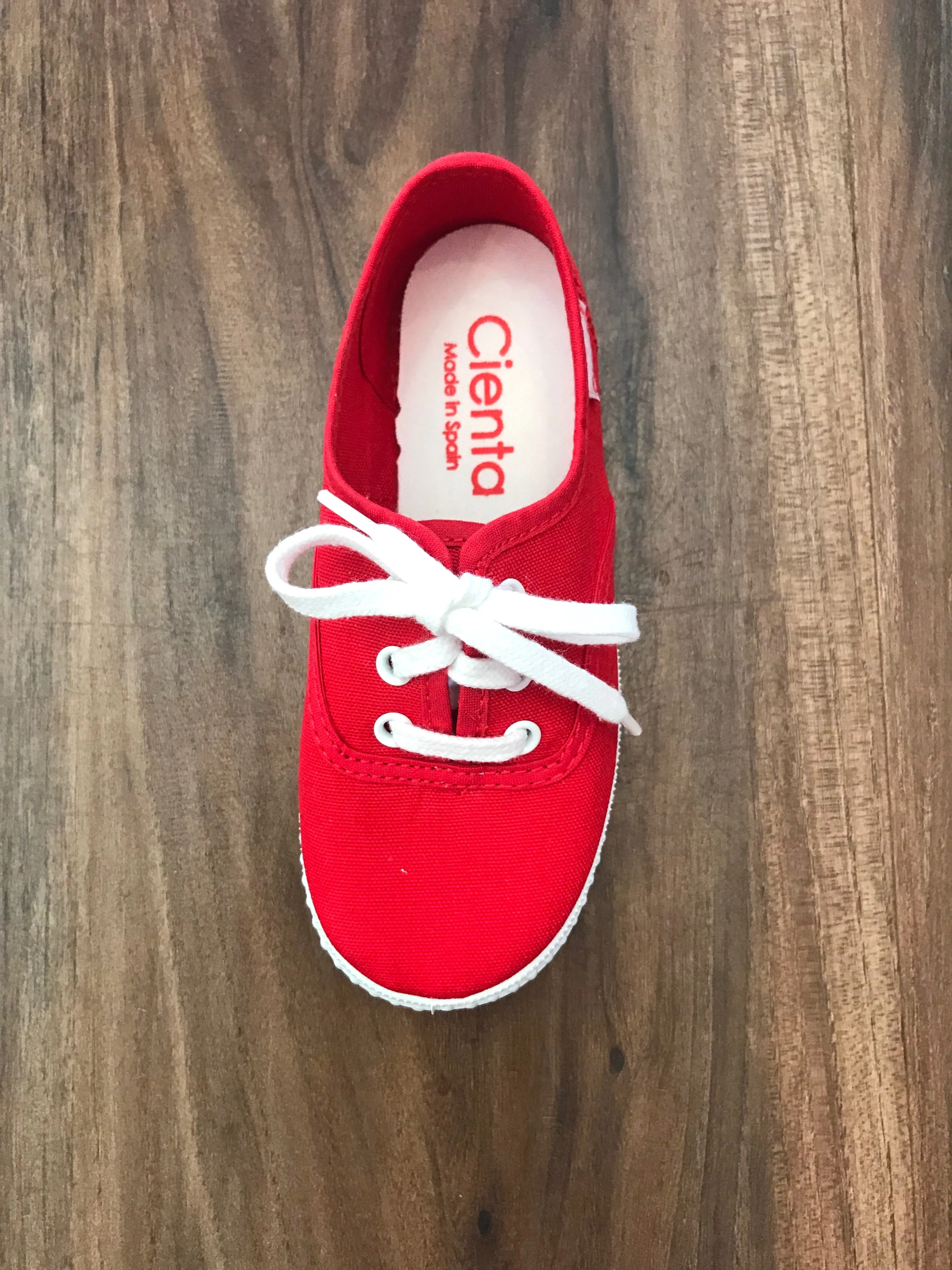 Canvas Tennis Shoe Cienta