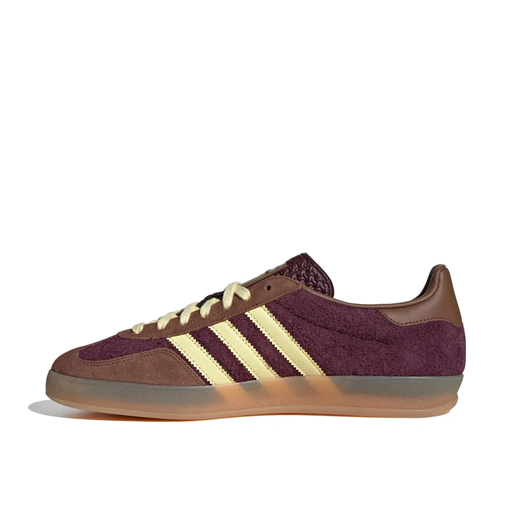 Gazelle Indoor 'Maroon'