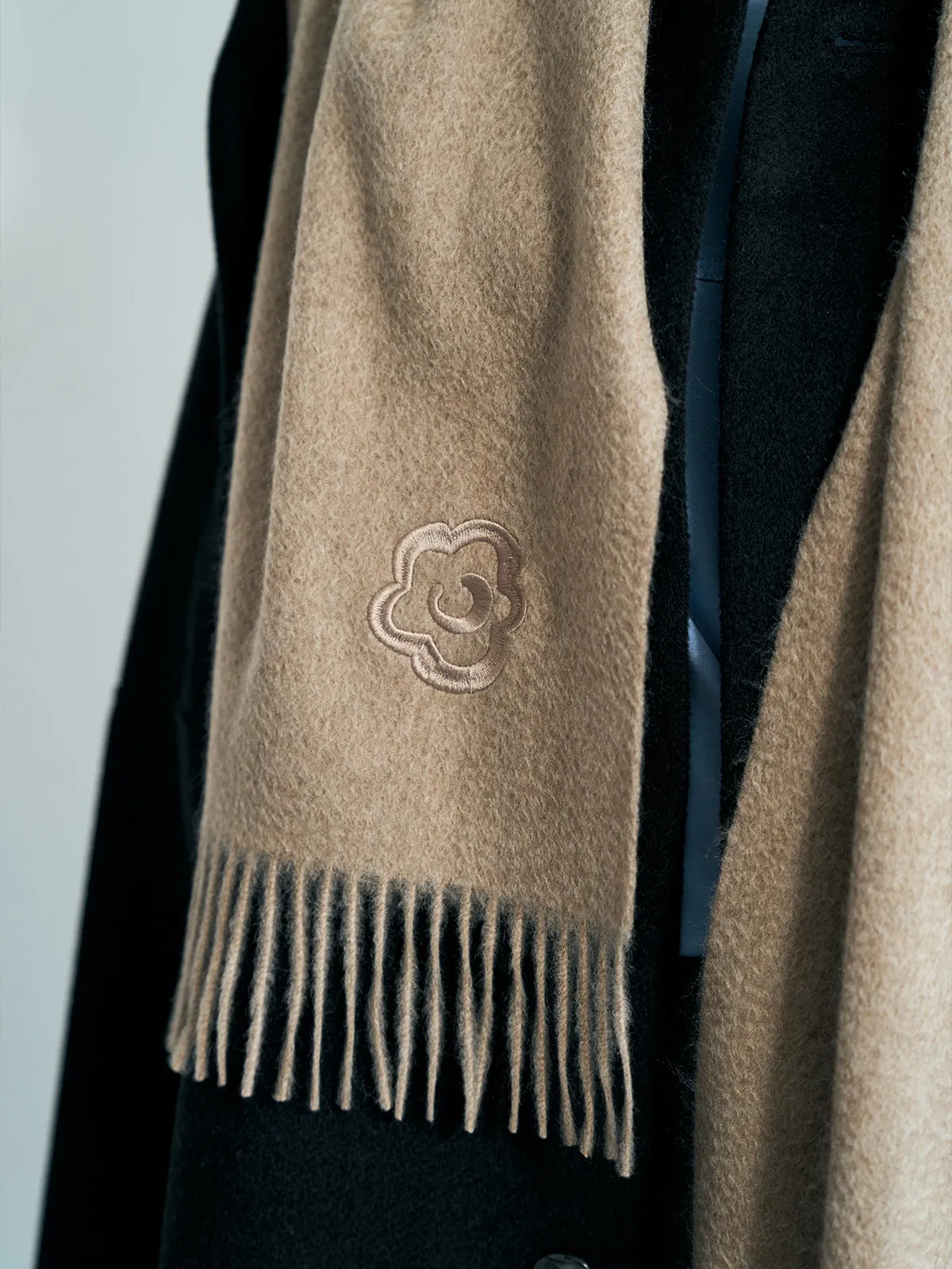 "Lost in Warmth" Classic Cashmere Scarf - Raw Cashmere