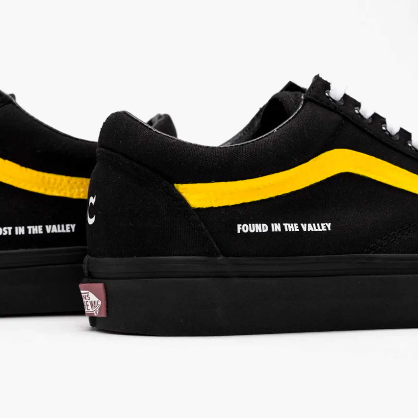 Vans Old Skool "Lost in the Valley" Custom